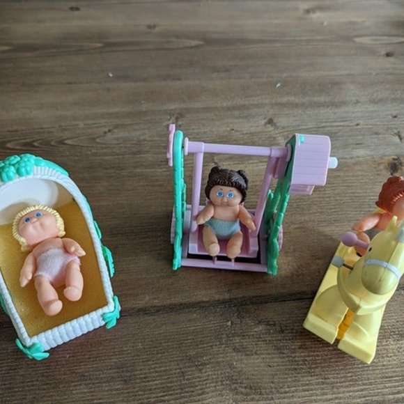Lot of 3 Mini Cabbage Patch Dolls with Wind Up Accessories - Picture 11 of 11